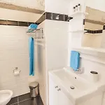 Lovelystay - Cosy Bairro Alto Duplex Апартаменти