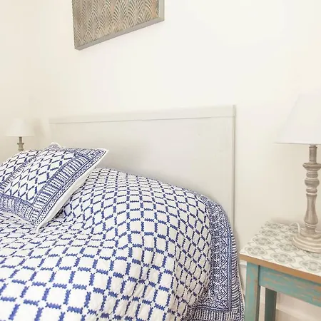 Lovelystay - Cosy Bairro Alto Duplex